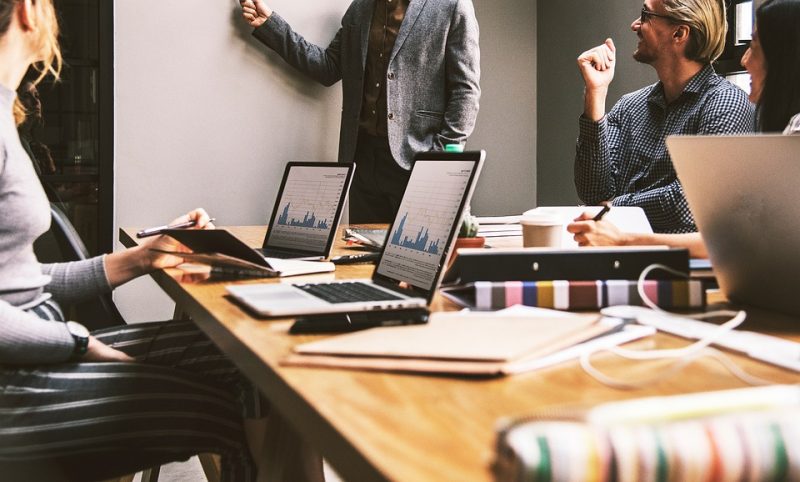 Navigating the Gig Economy: Tips for Freelancers and Contractors Navigating the Gig Economy: Tips for Freelancers and Contractors