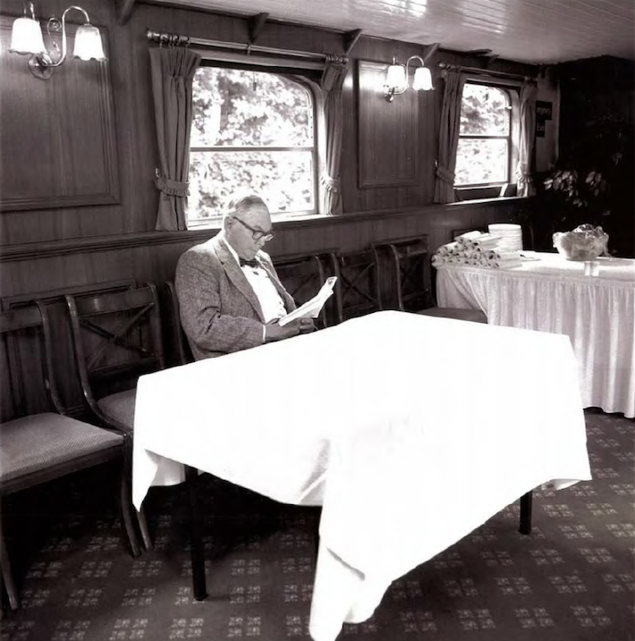 Charlie Munger Reading Over The Thames