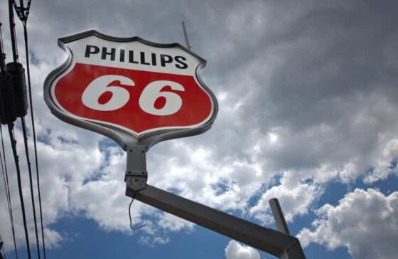Phillips 66’s Los Angeles refinery layoffs to begin in December – Reuters (PSX:NYSE)