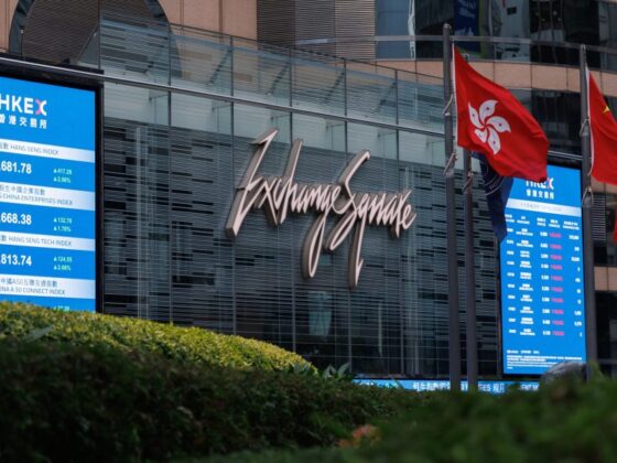 Top Chinese drugmaker Hengrui soars in Hong Kong trading debut