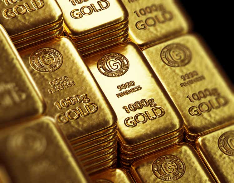 Gold caps strong week with Friday rally after Trump's renewed tariff threats (GLD:NYSEARCA)