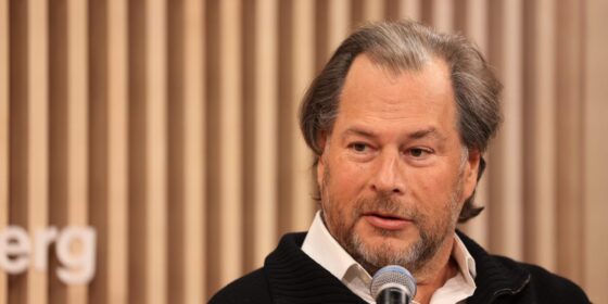Salesforce raises annual sales outlook, suggesting AI payoff