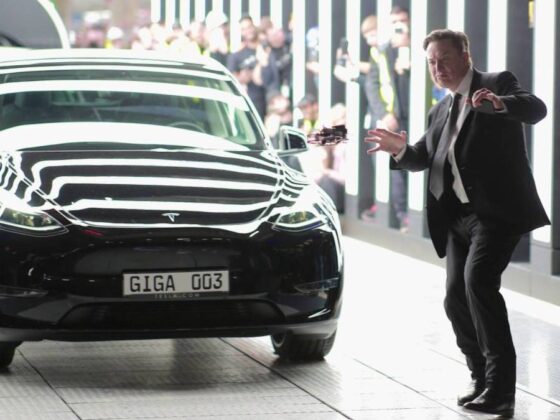 Analyst sets eye-popping Tesla stock price target