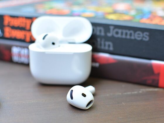 Apple’s AirPods 4 with ANC drop to 9 for Memorial Day