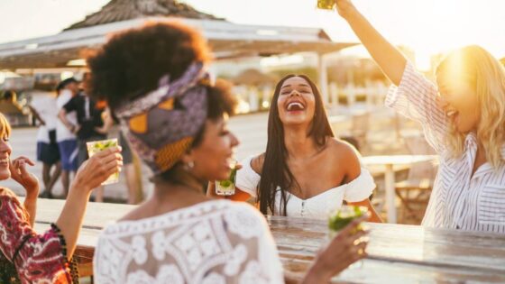 Bankrupt airline stock tanks on cancelled flight fears