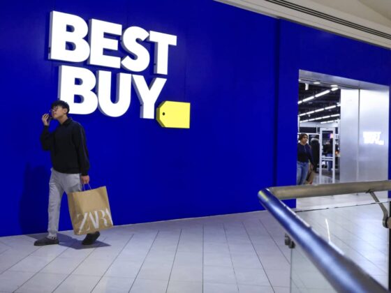 Best Buy’s stock drops after retailer cuts profit outlook on tariff impact