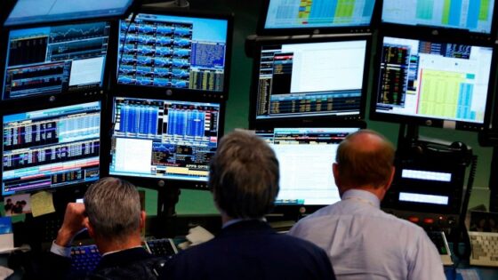 Bloomberg terminal outage hits traders