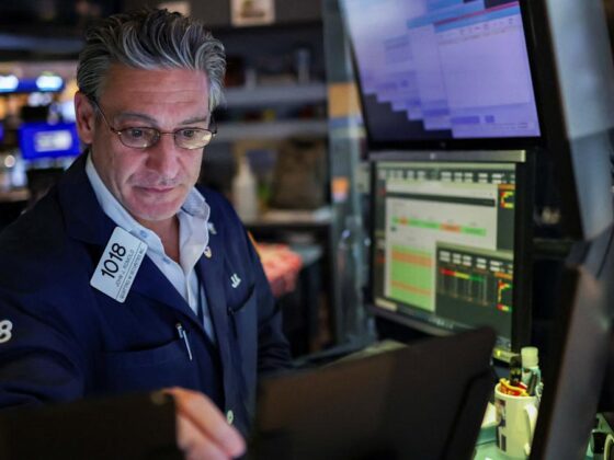 Dow, S&P 500, Nasdaq sink after less than stellar bond auction