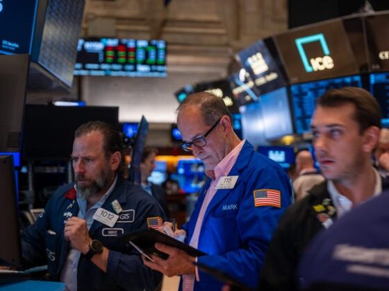 Dow futures jump 500 points after Trump walks back E.U. trade threats