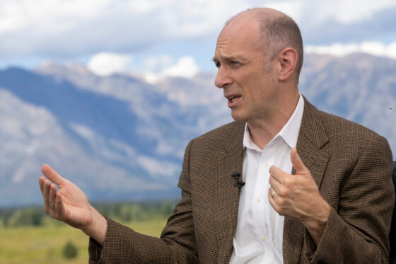 Fed official sends strong message about interest-rate cuts