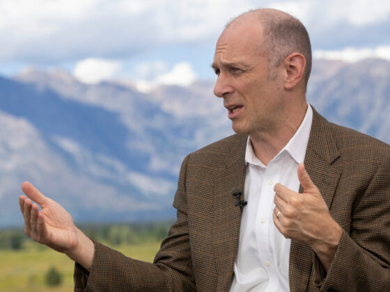 Fed official sends strong message about interest-rate cuts