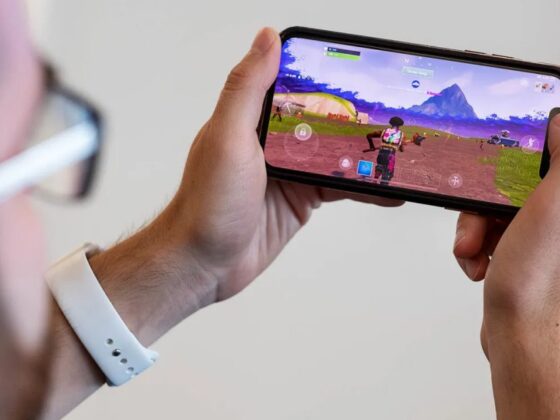 Fortnite is finally back on US iPhones