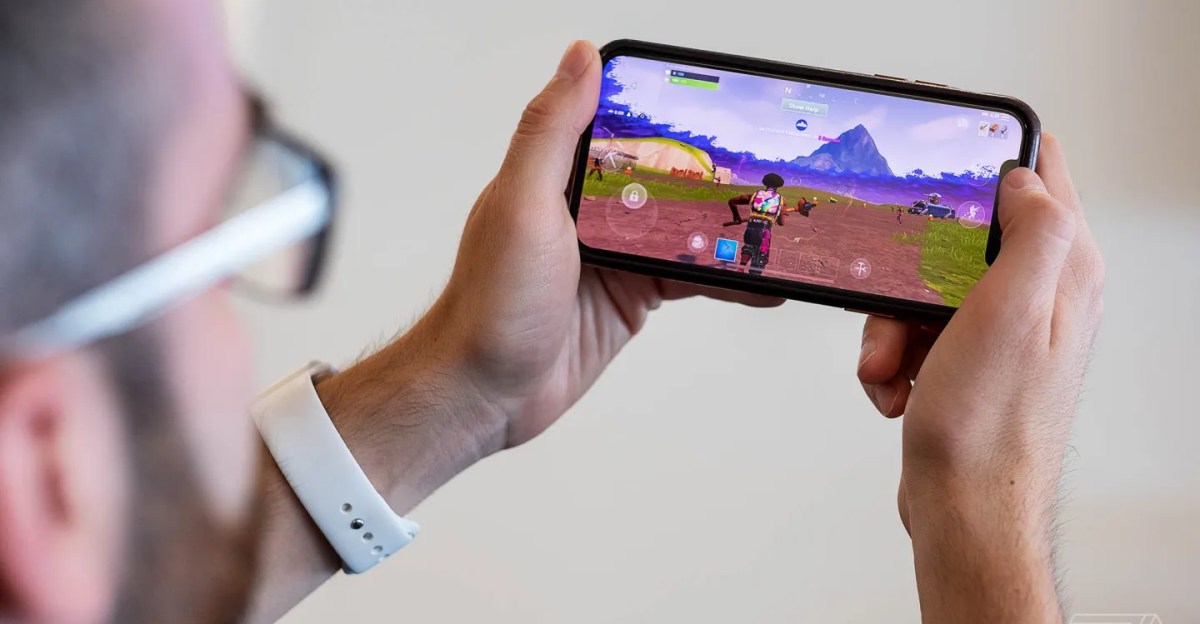 Fortnite is finally back on US iPhones