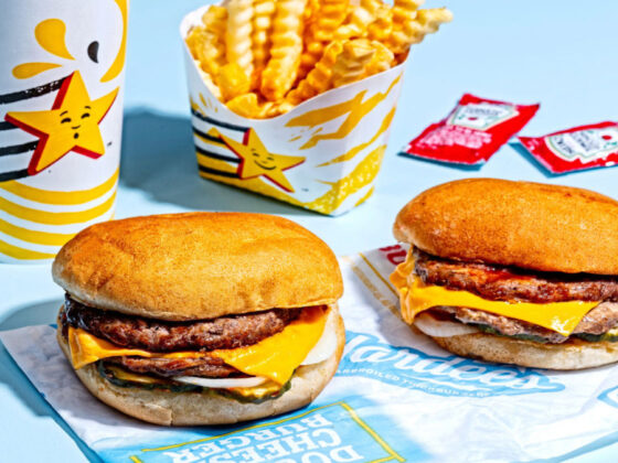 Huge burger chain fights to close dozens of its own restaurants