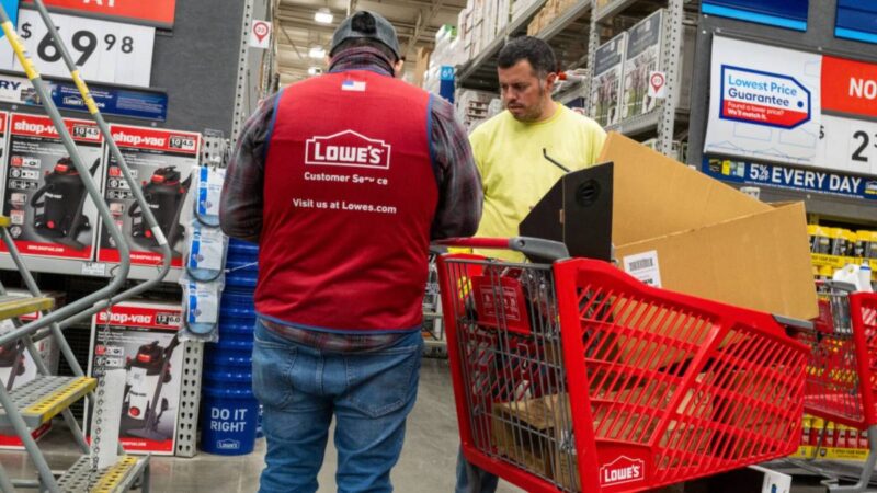 Lowe’s struggles to fix a concerning customer problem