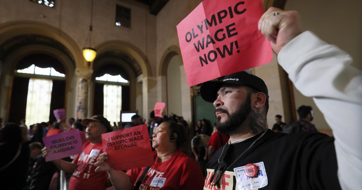 L.A. council members were told a vote could violate public meeting law. They voted anyway