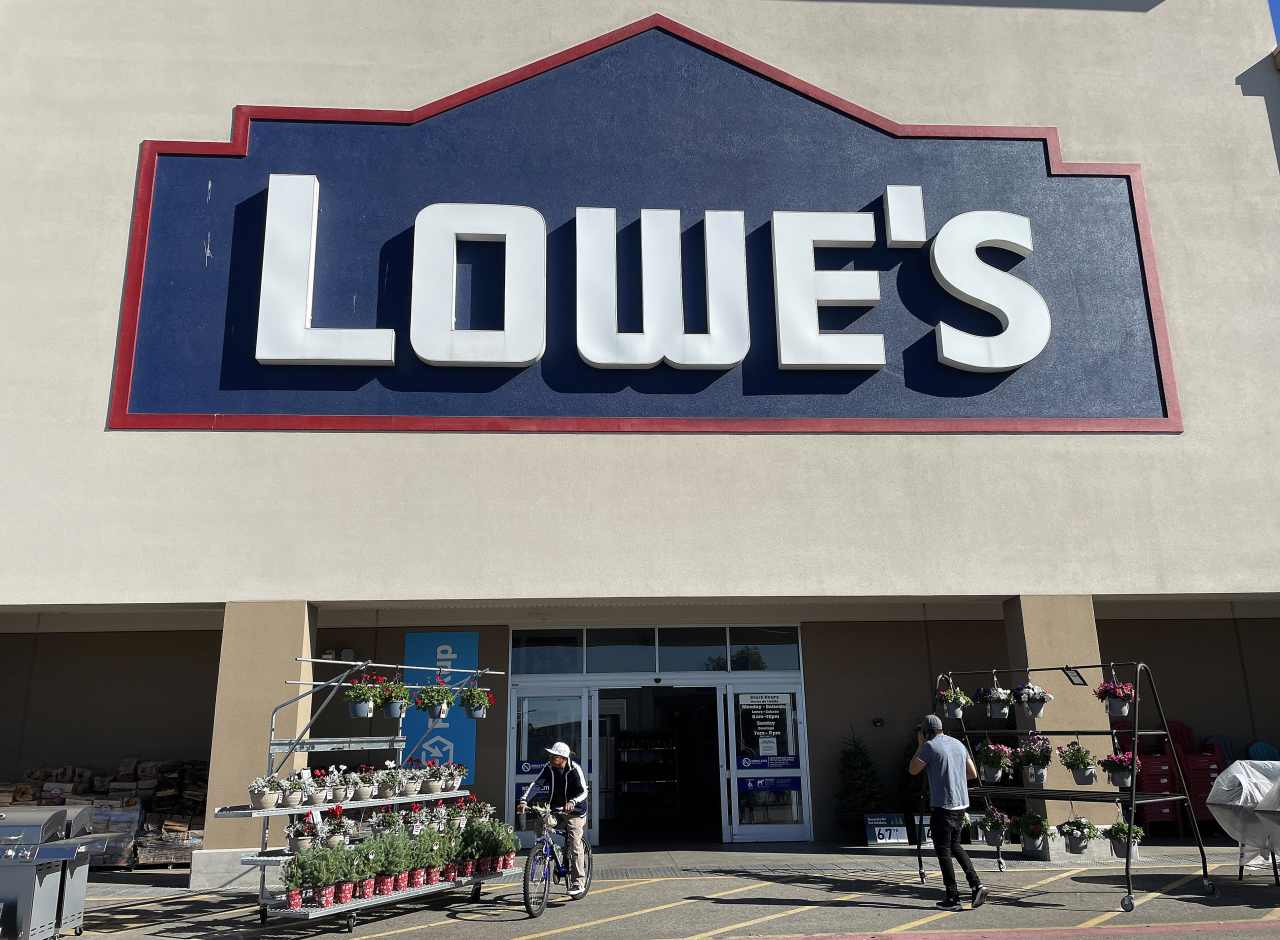 Lowe’s beats Wall Street’s profit expectations to one-up rival Home Depot