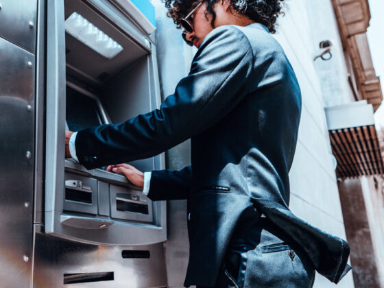 Major bank closing nearly 100 global branches