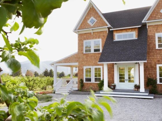 Mortgage Rates Inch Up Since Last Week: Current Mortgage Rates for May 26, 2025