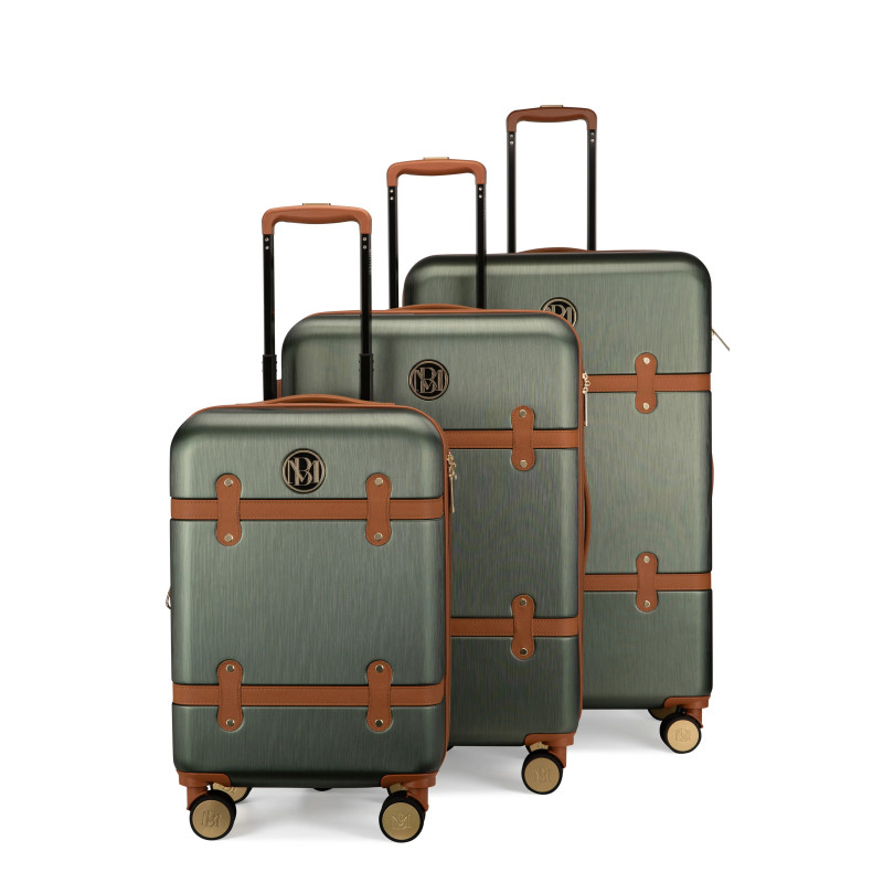 Nordstrom Rack is selling a 'spacious' $530 3-piece luggage set for $210 that shoppers call 'elegant and classy'