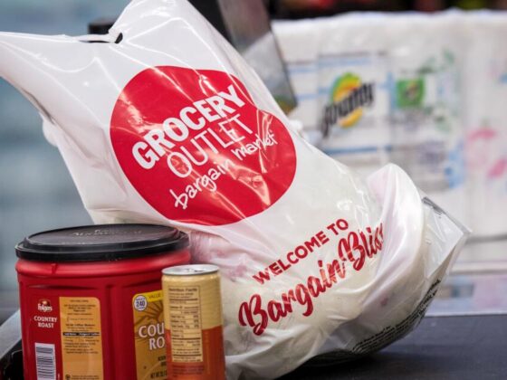 Retail theft surge in Inland Empire store prompts new policy: Leave shopping bags with the cashier
