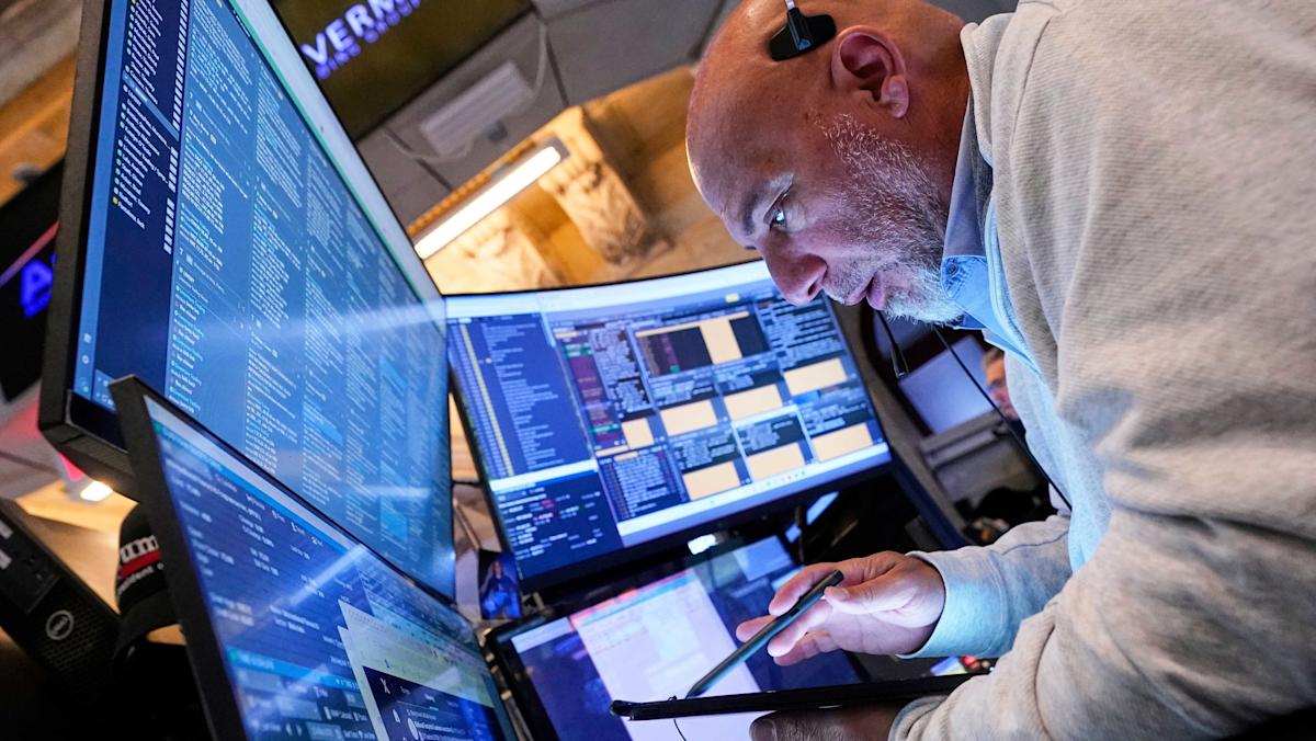 S&P 500, Dow, Nasdaq close 0.5% lower ahead of Nvidia results