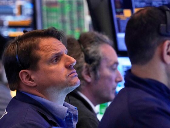 S&P 500, stocks inch higher after appeals court unpauses tariffs