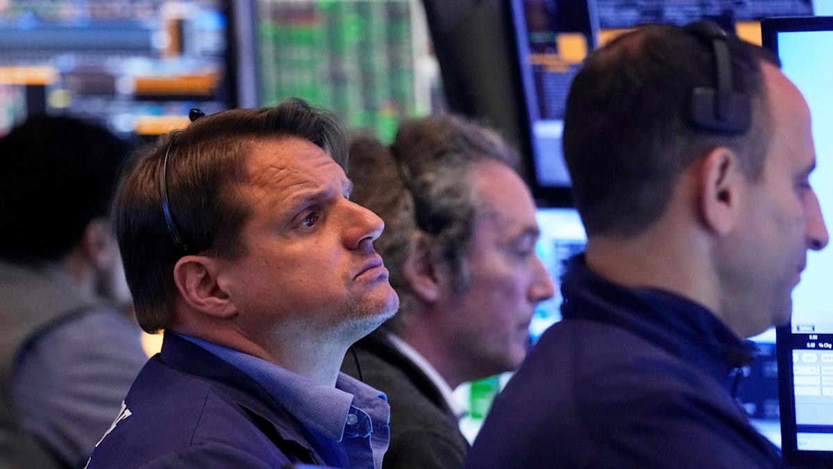 S&P 500, stocks inch higher after appeals court unpauses tariffs
