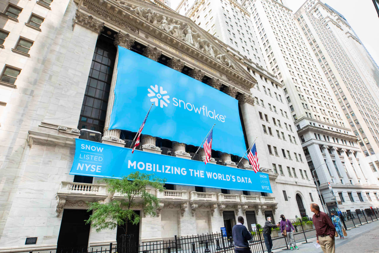 Snowflake’s stock has been on fire, and earnings are fueling the rally further