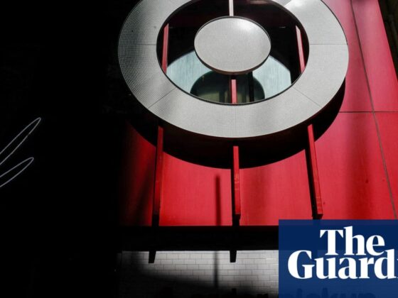 Target sales fall sharply in first quarter as customers worry about tariffs | Trump tariffs