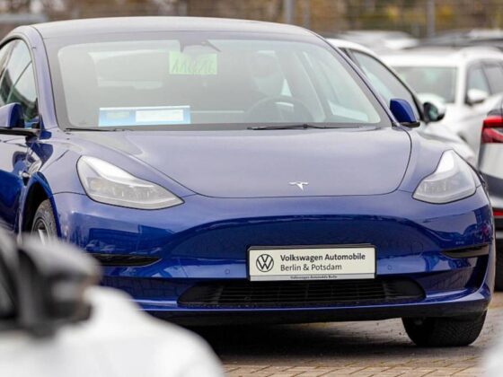Why Tesla needs to fire Elon Musk: It's business, not politics