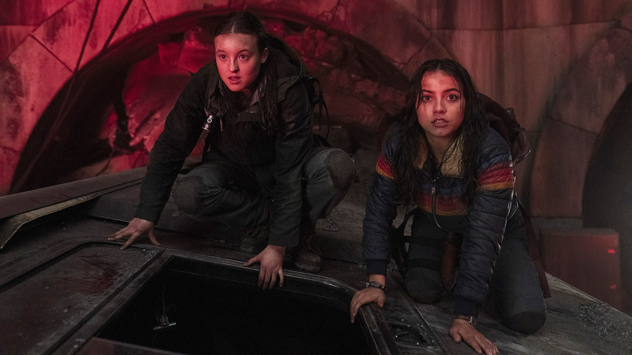 Ellie and Dina on top of a subway car in The Last of Us season 2 episode 4