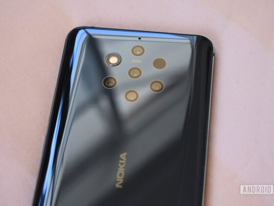 This 2019 Android phone’s crazy camera setup is still magical today