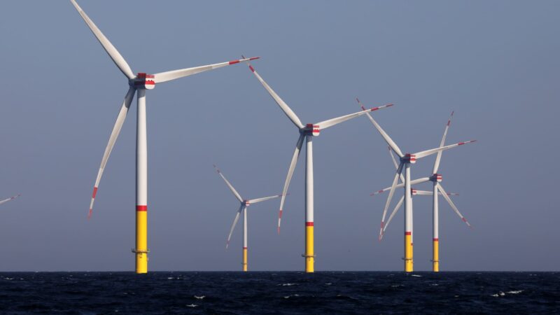 Trump allows New York offshore wind project after gas compromise