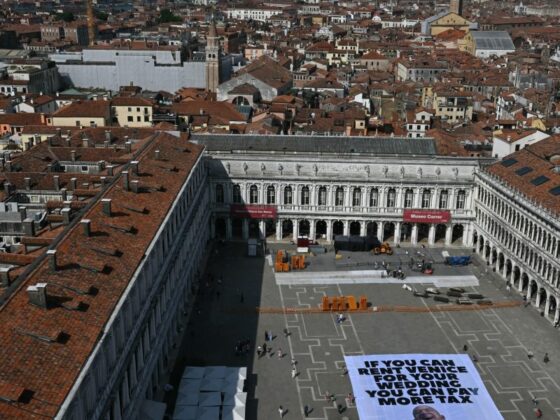 Photos: Celebrities cruise into Venice for Jeff Bezos’ ‘wedding of the century’ amid ongoing protests