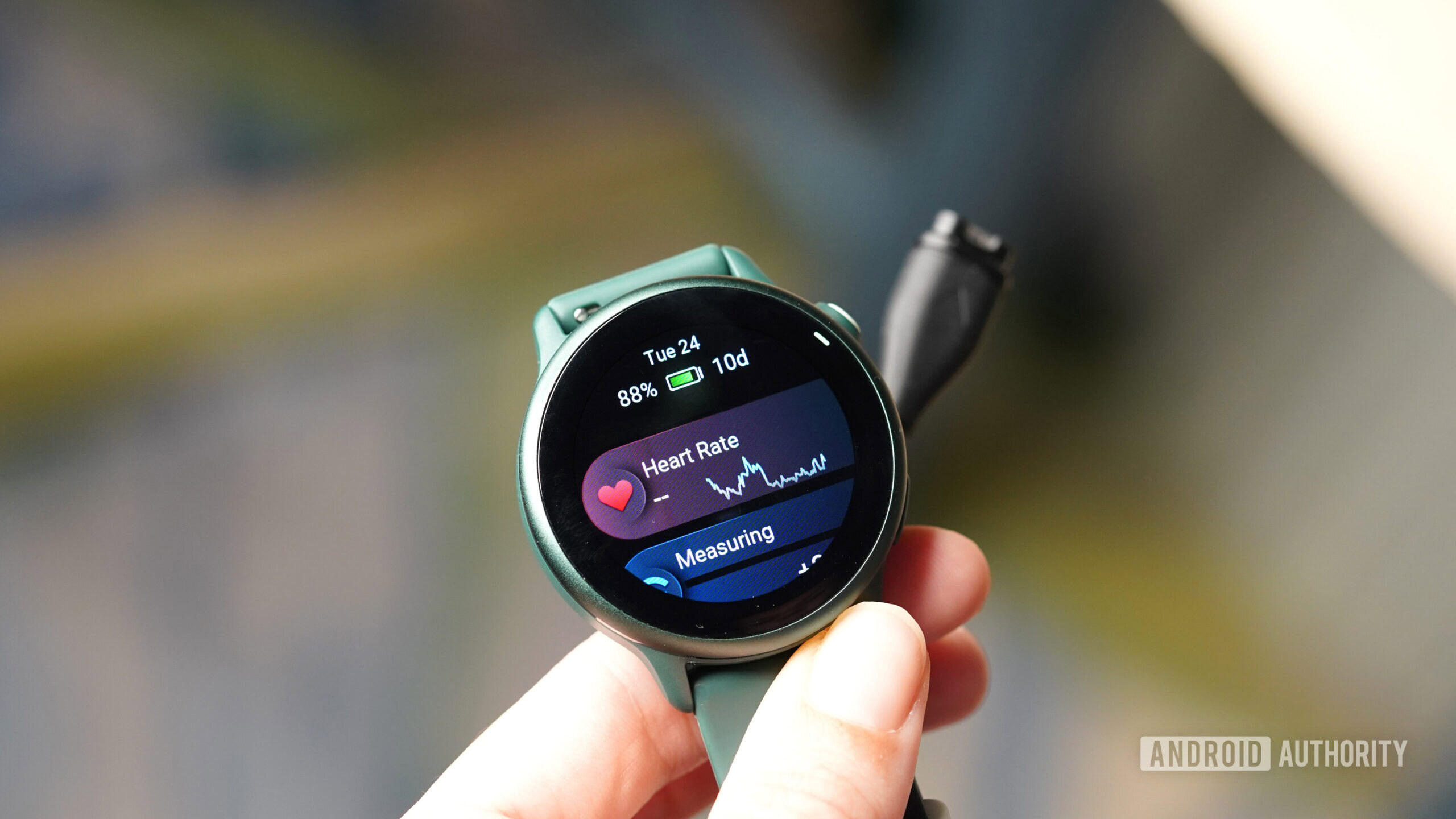 A Garmin Vivoactive 6 user reviews their battery level.