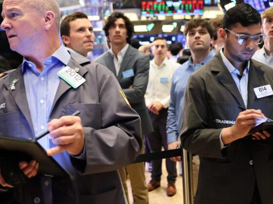 Stock market today: S&P 500, Nasdaq eye fresh highs as futures rise