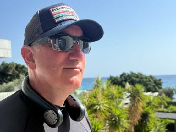 This ingenious neck fan kept me blissfully cool during a 95°F heatwave