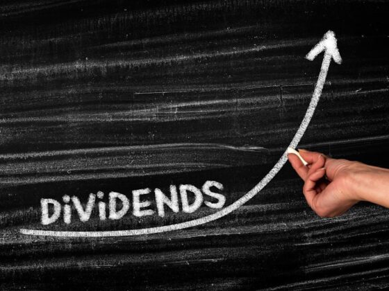 3 Brilliant Dividend Stocks to Buy Now and Hold for the Long Term