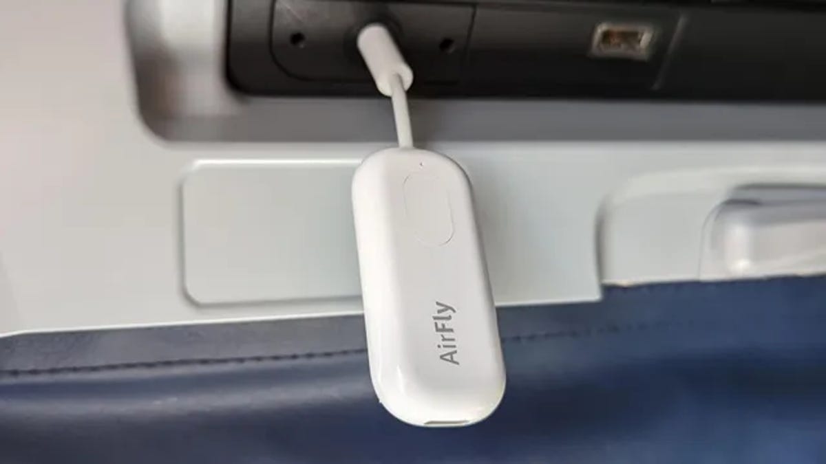 Airplane Audio Doesn't Have to Suck and This Bluetooth Transmitter Proves It
