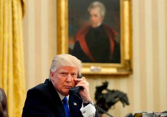 Are stablecoins money?