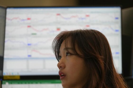 Asian markets rise as US stock indexes near records amid easing trade tensions