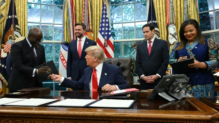 Donald Trump says he will only pick Fed chair who cuts interest rates