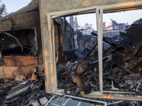 Flaw in Edison equipment in Sylmar sparked major wildfires, lawyers say