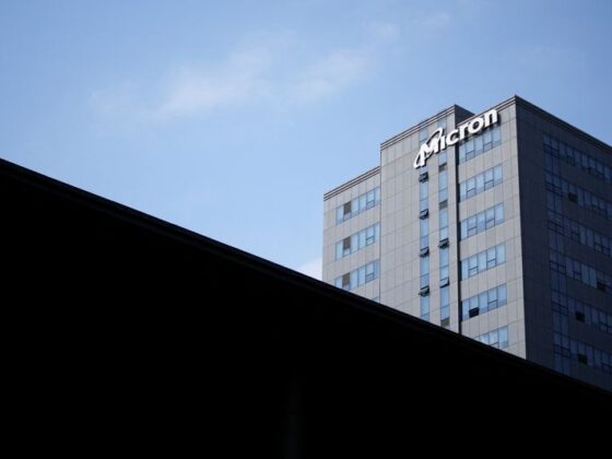 Micron forecasts revenue above estimates on AI-driven memory chip demand