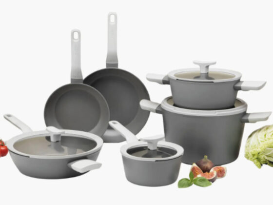 Nordstrom Rack is selling a 0 10-piece cookware set for 0, and shoppers love that it's 'easy to clean'