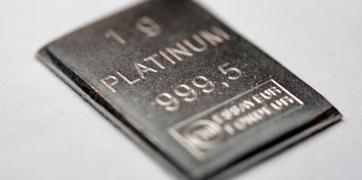 Platinum Price Surges to 11 Year High, Breaks US$1,400