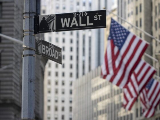 Dollar Falls as CPI Report Boosts Chances of a Fed Rate Cut