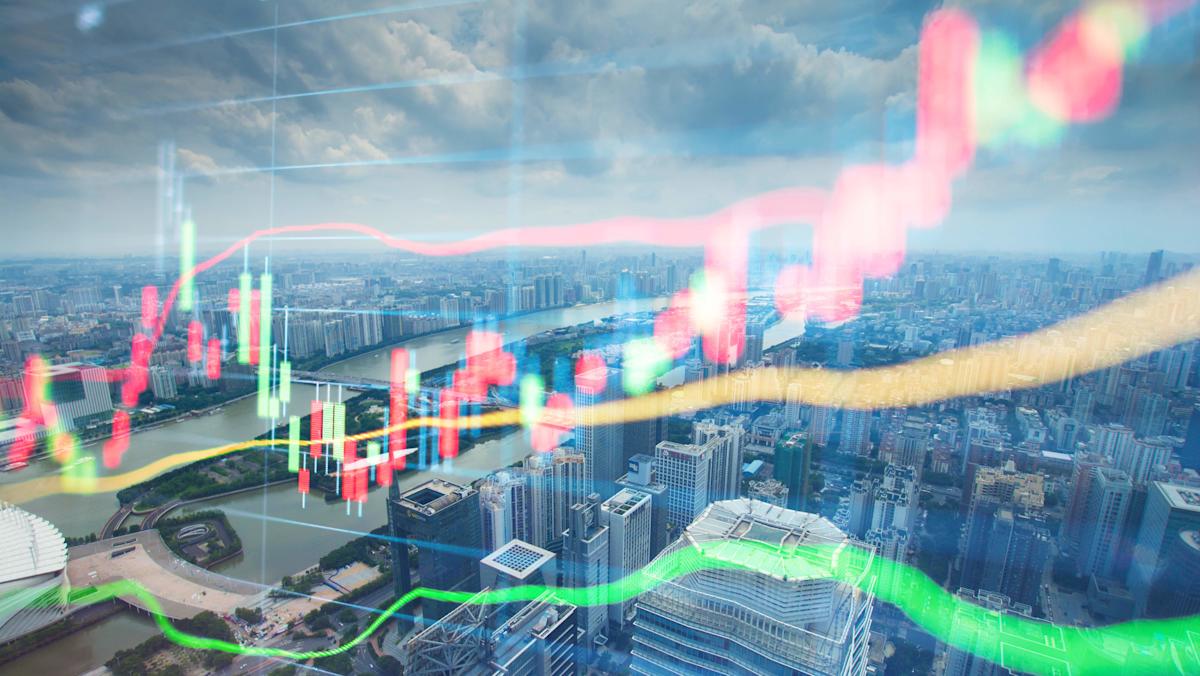 'Sell America' dominates 2025 & what's next for the Fed