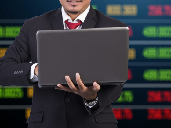 Dropbox (DBX) Outpaces Stock Market Gains: What You Should Know